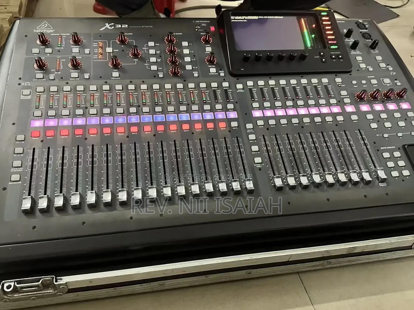 Behringer X32 (Full)