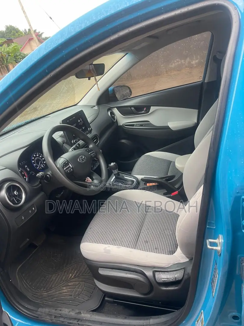 Hyundai Kona Limited 2022 Blue