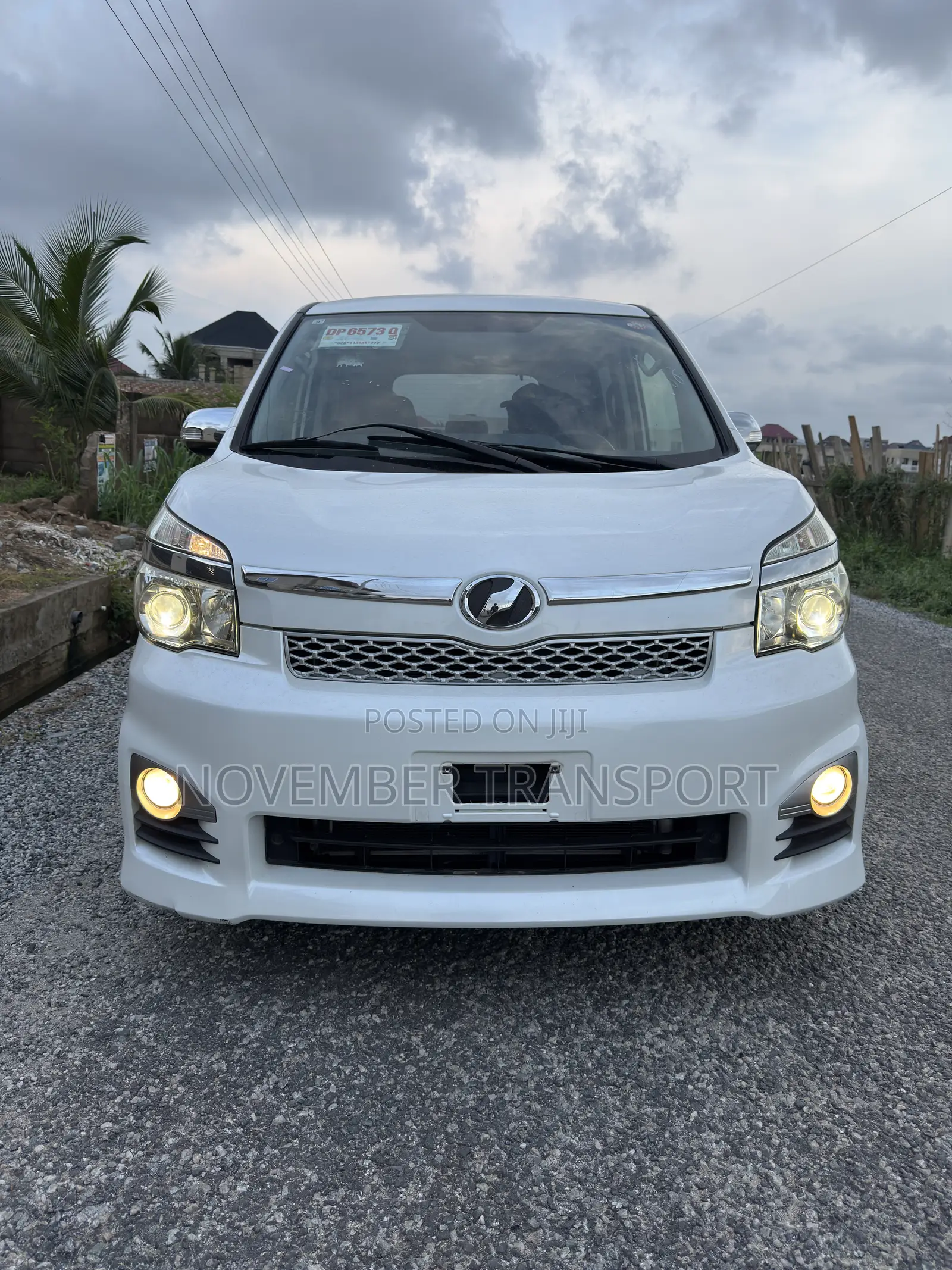 Toyota Voxy 2013 White