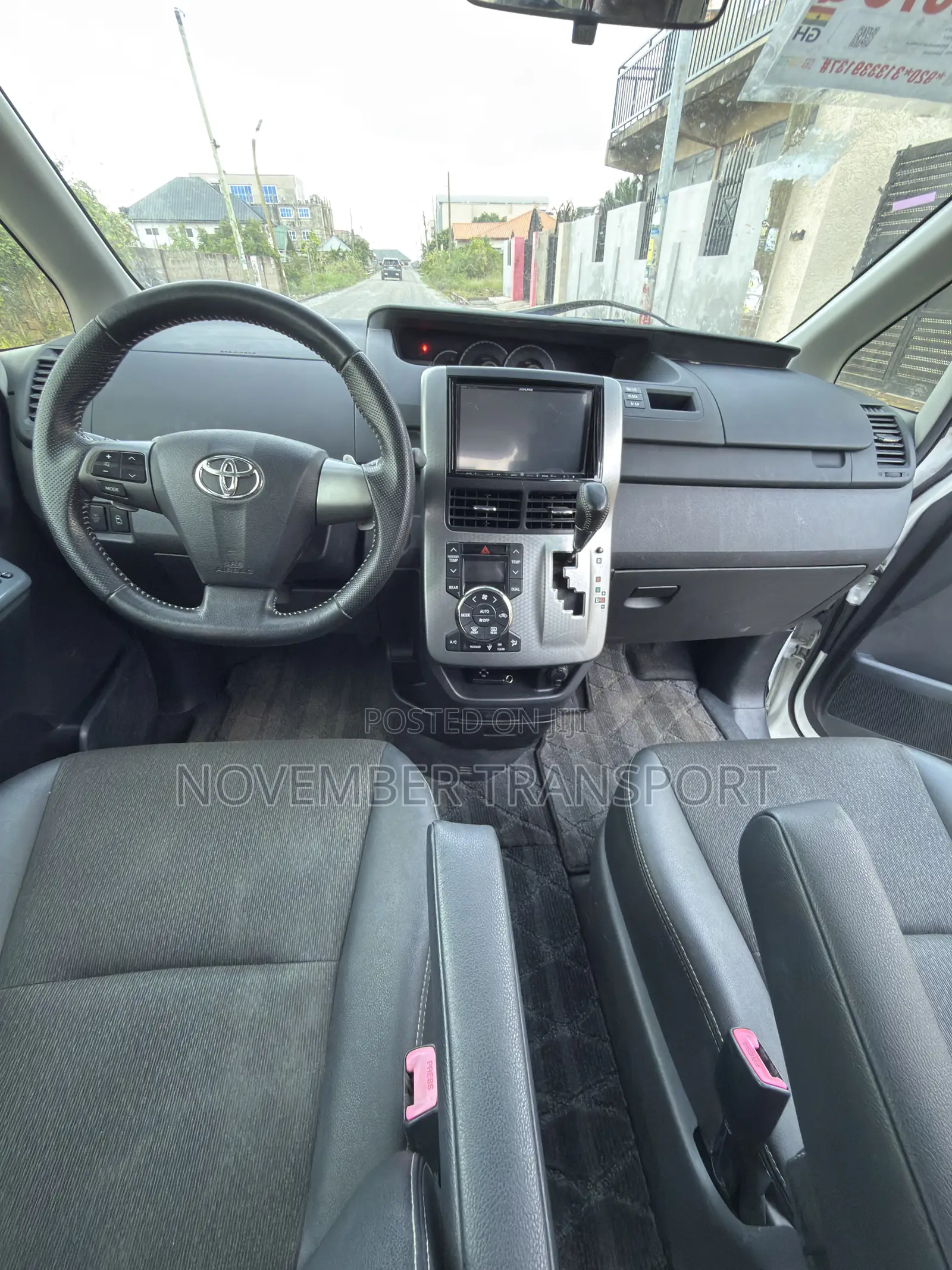 Toyota Voxy 2013 White