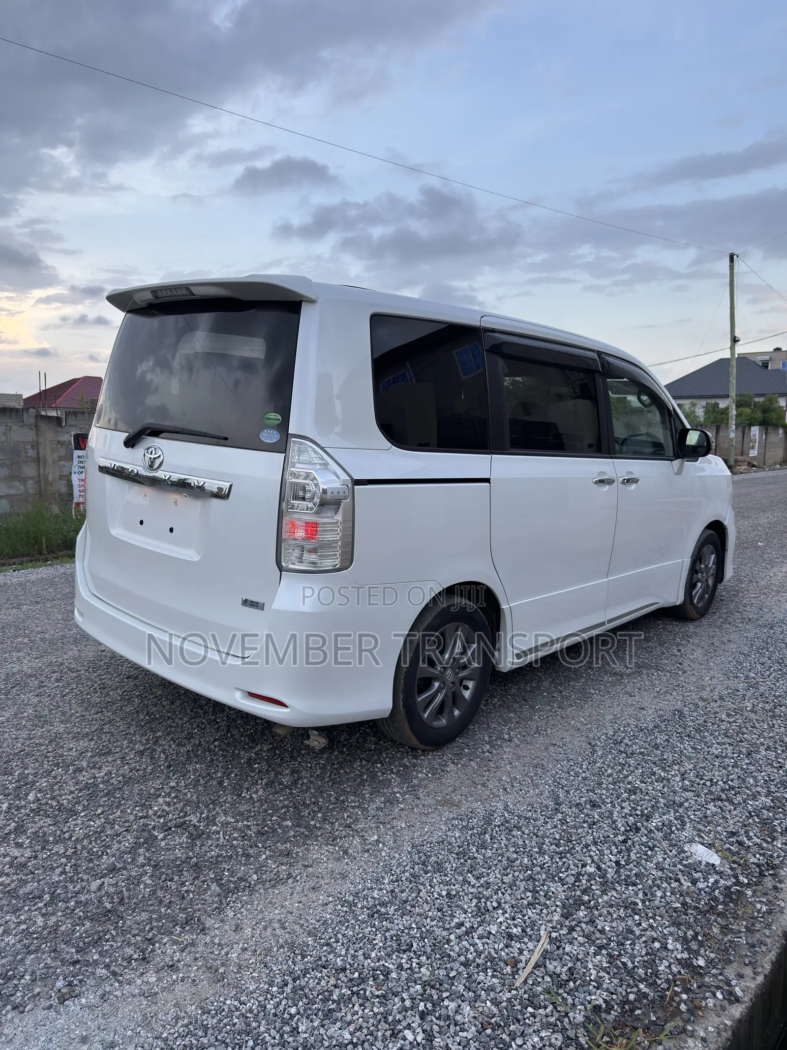 Toyota Voxy 2013 White