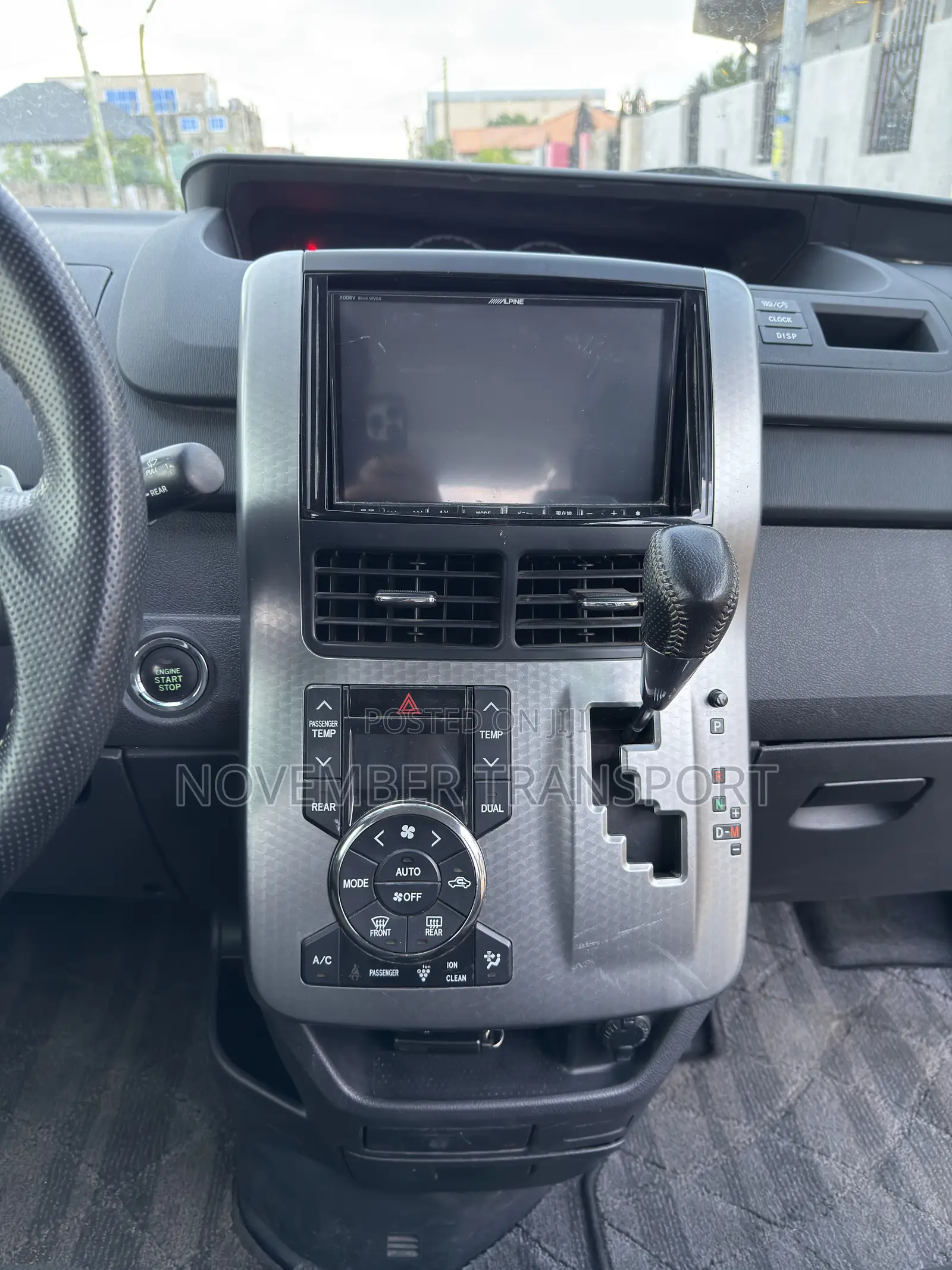 Toyota Voxy 2013 White