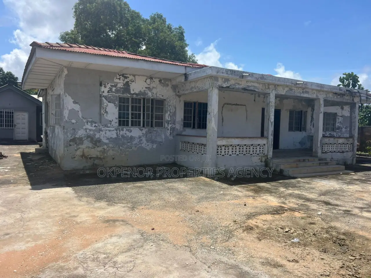 4bdrm House in Osu, Accra Metropolitan for sale