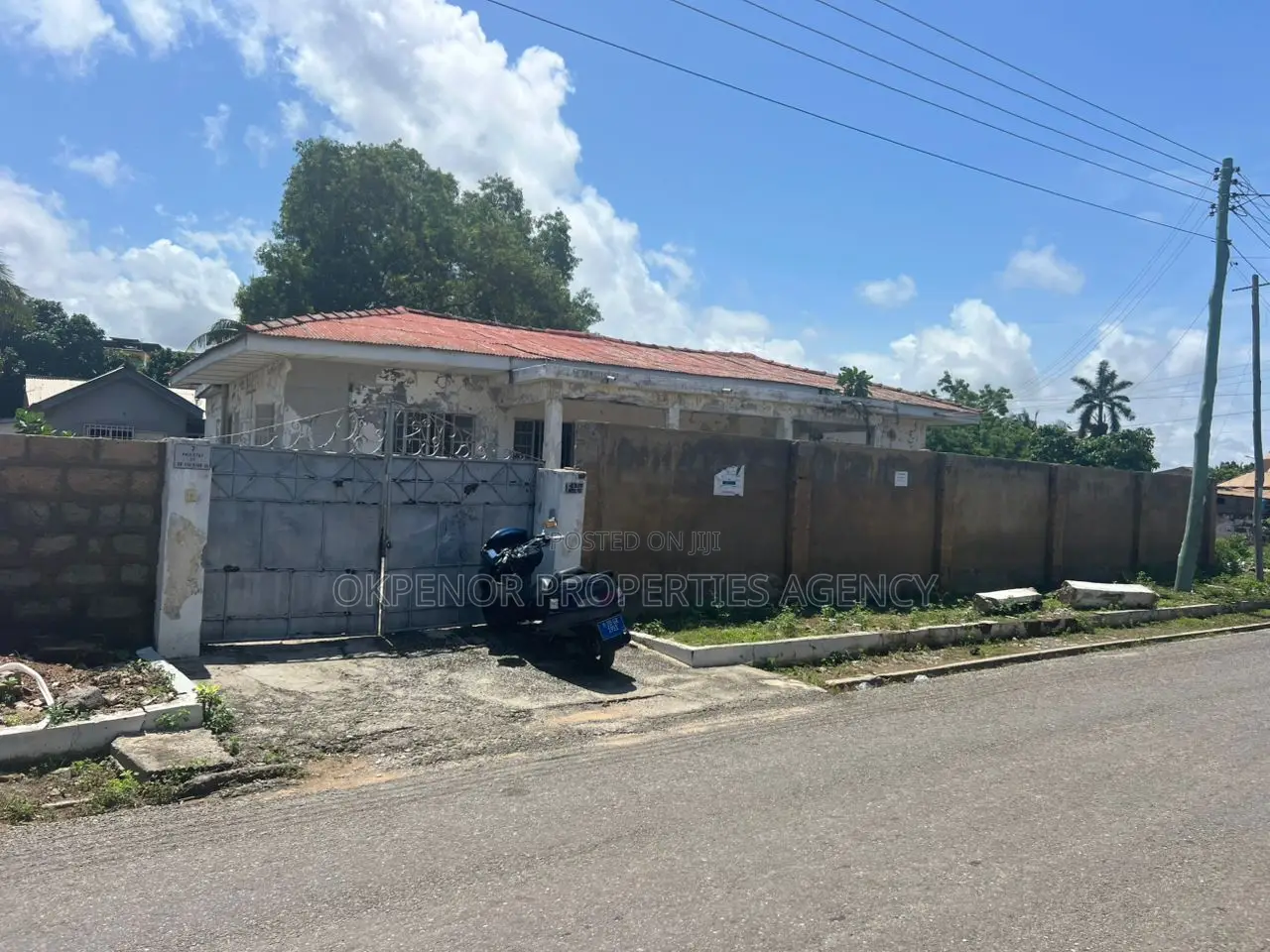 4bdrm House in Osu, Accra Metropolitan for sale