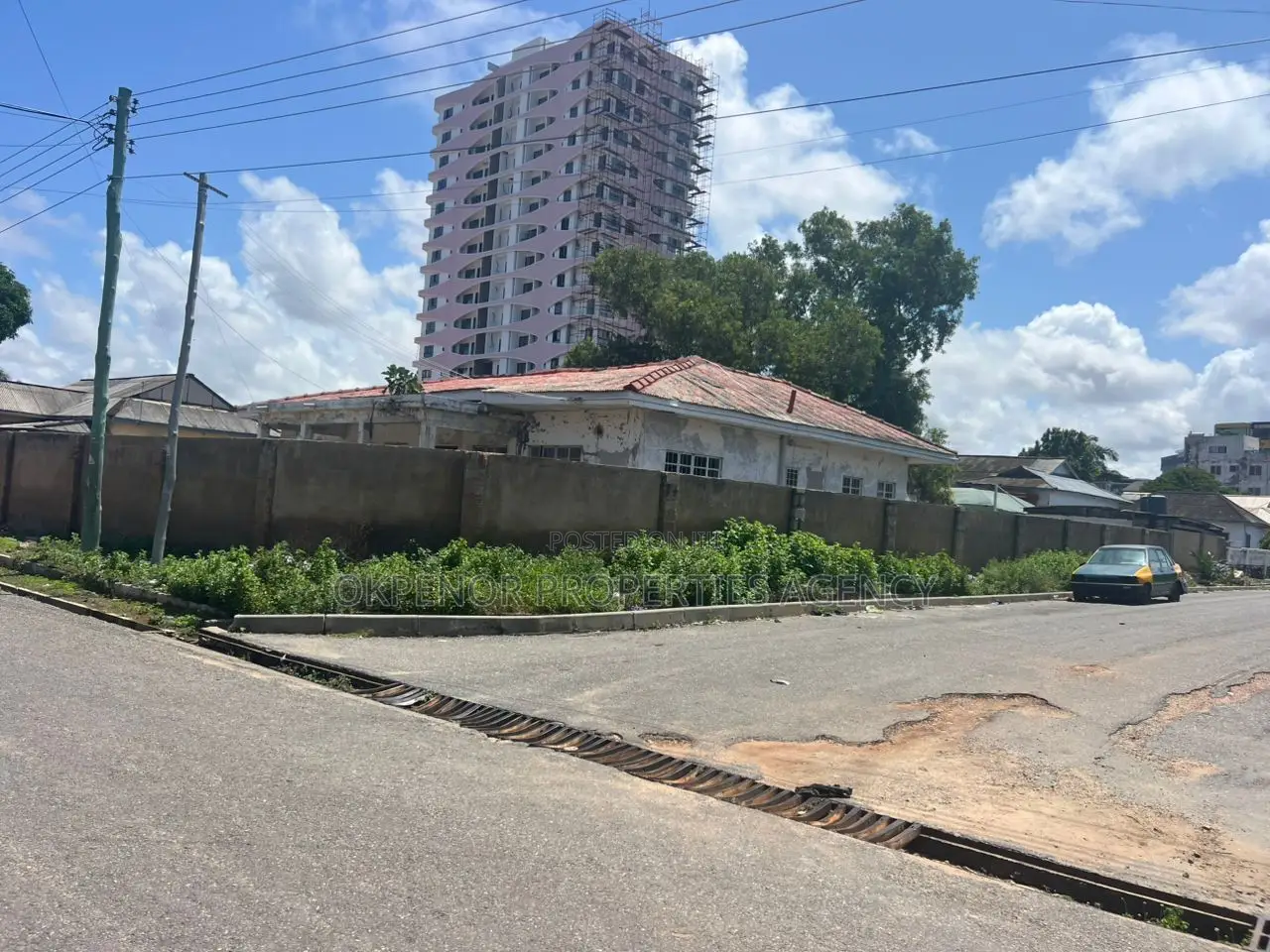 4bdrm House in Osu, Accra Metropolitan for sale
