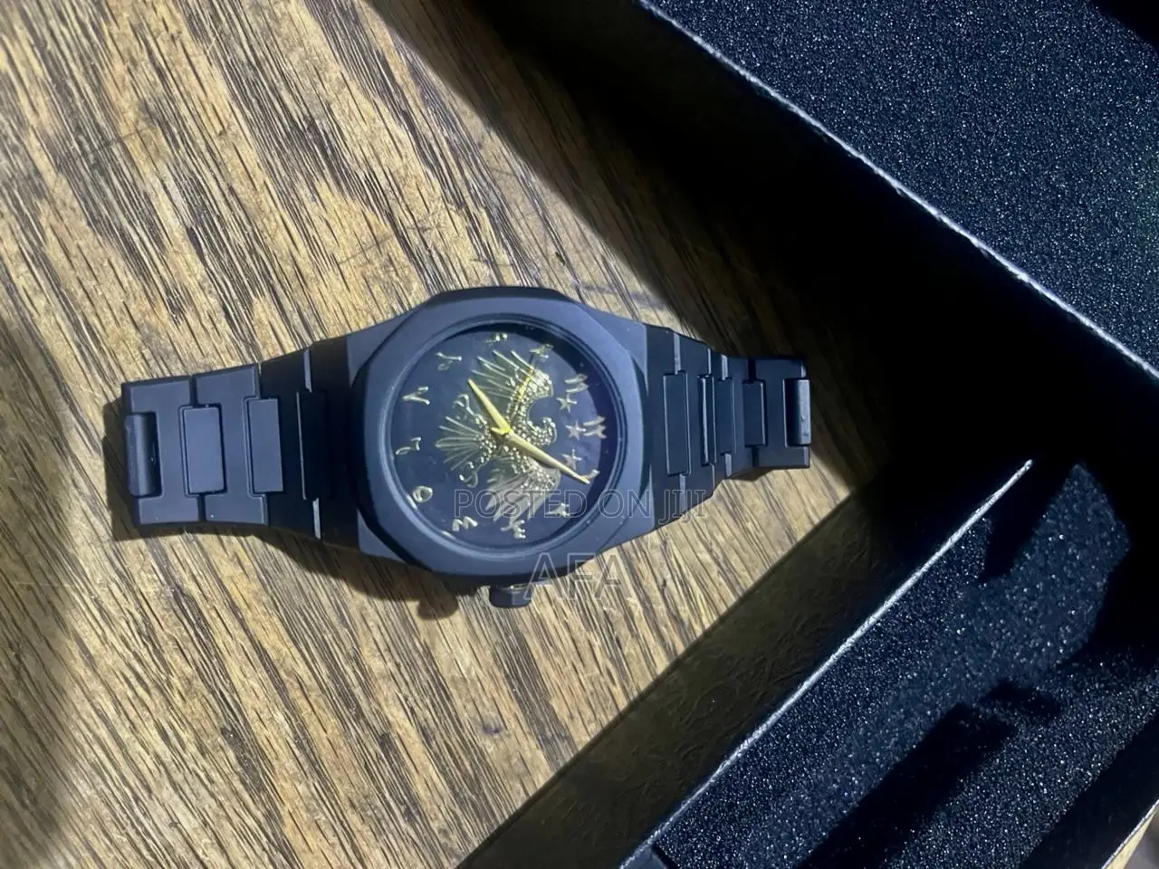 Aura Men’S Watch With Arabic Numerals