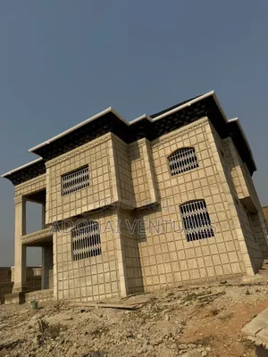 5bdrm House in New Aduapong, Kumasi Metropolitan for sale