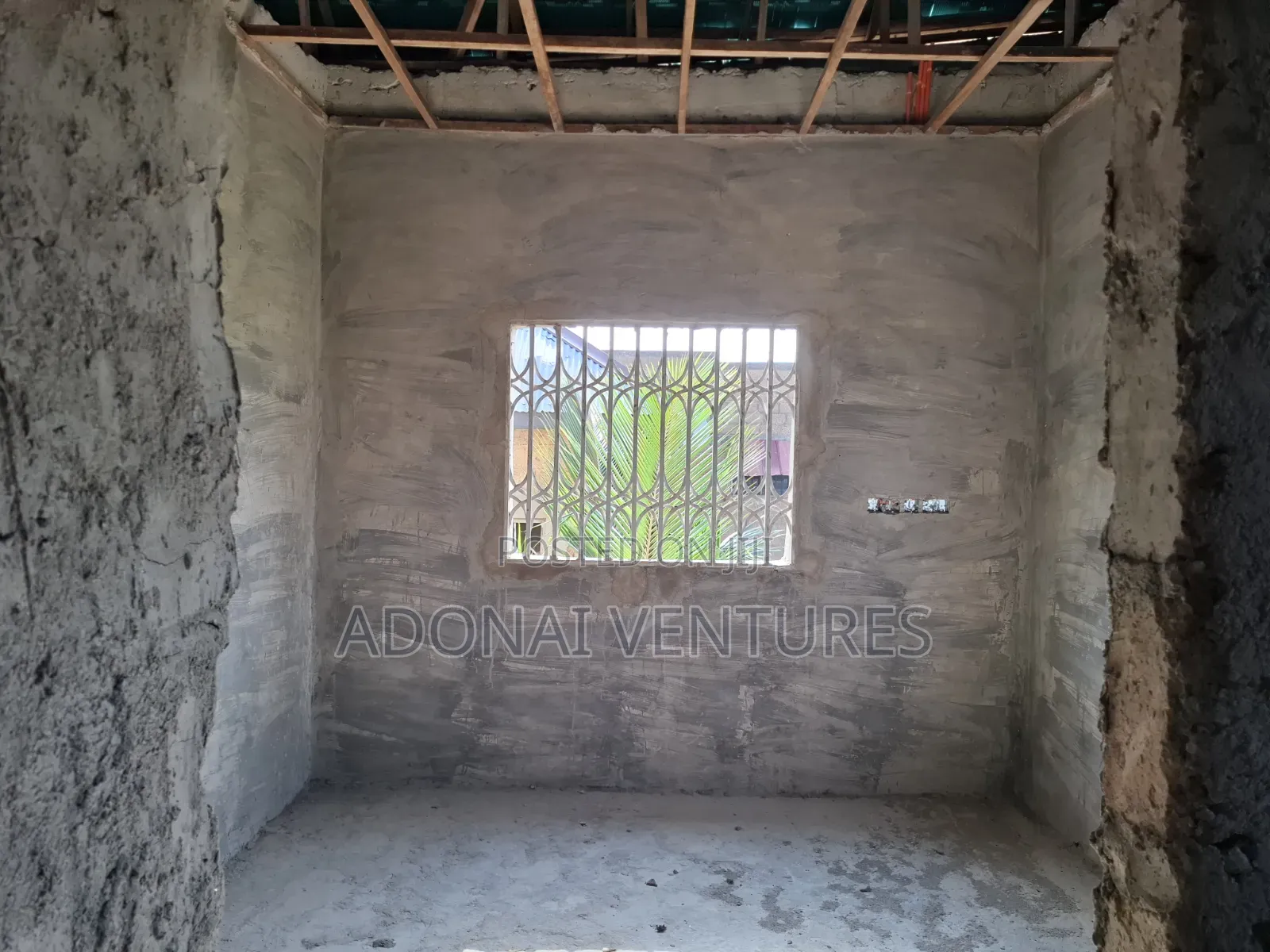 5bdrm House in New Aduapong, Kumasi Metropolitan for sale