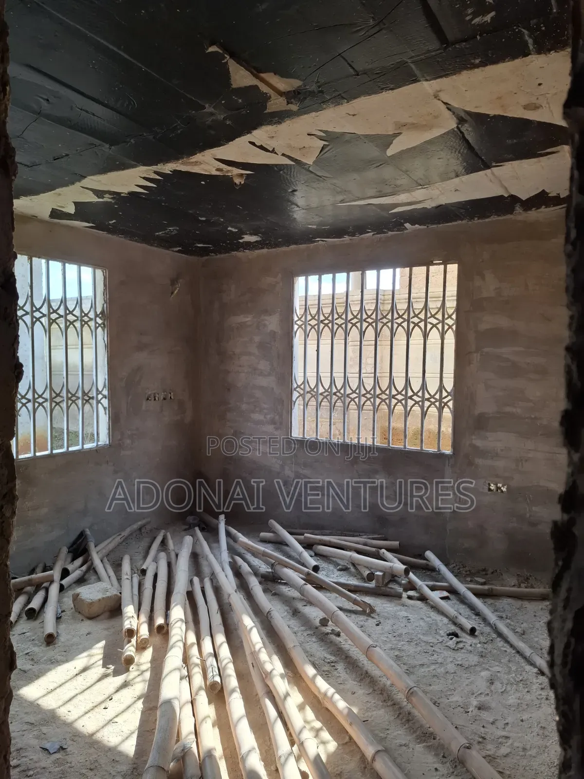 5bdrm House in New Aduapong, Kumasi Metropolitan for sale