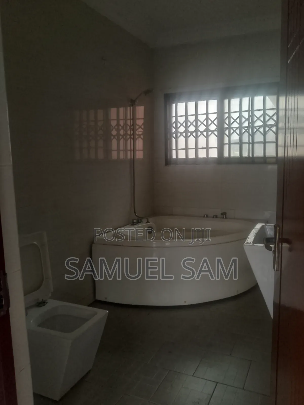 4bdrm House in Tema Community 11 for rent
