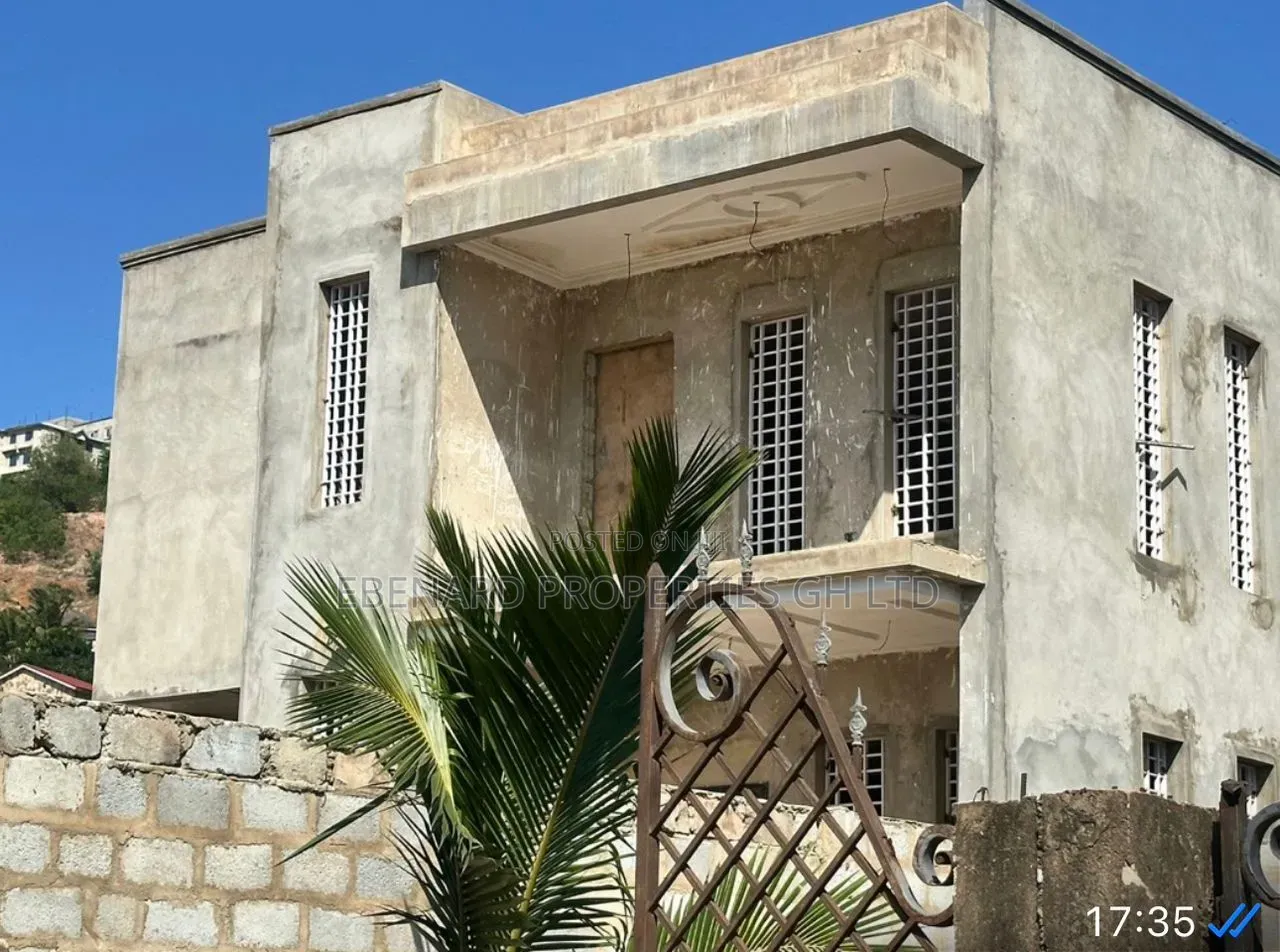 4bdrm Duplex in Ebenard Properties, MacCharty Hills for sale