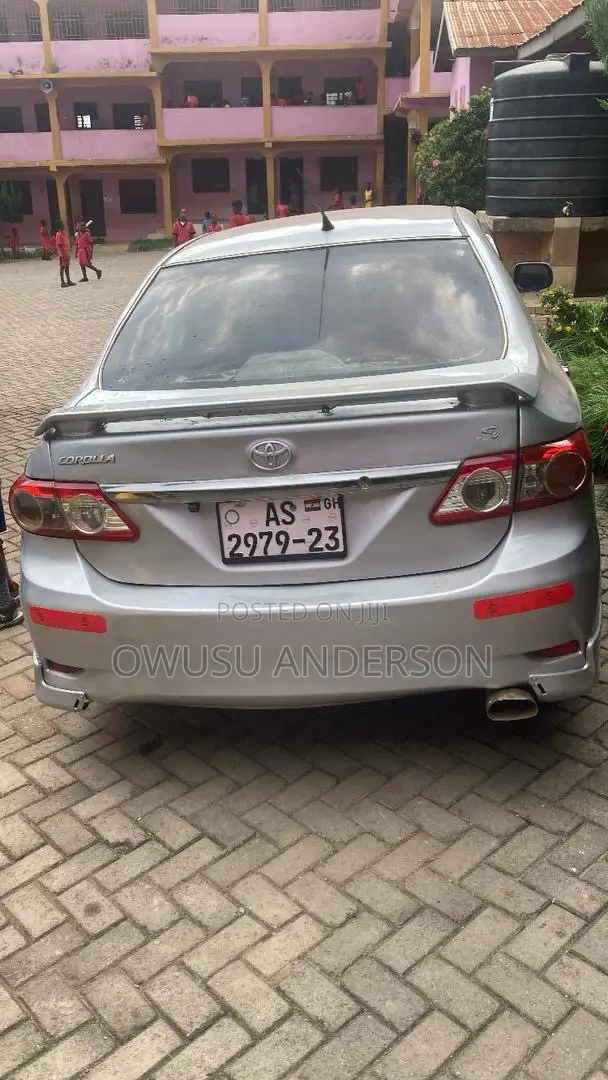 Toyota Corolla 2013 Silver