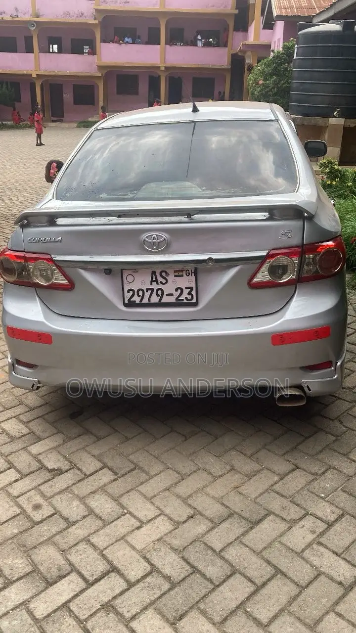 Toyota Corolla 2013 Silver