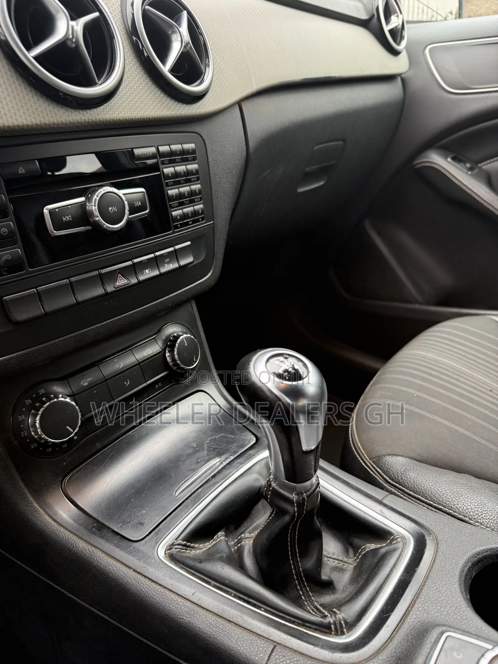 Mercedes-Benz B-Class B180 Petrol 2012 Gray