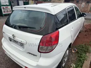 Toyota Matrix Hatchback FWD (1.8L 4cyl 5M) 2005 Black