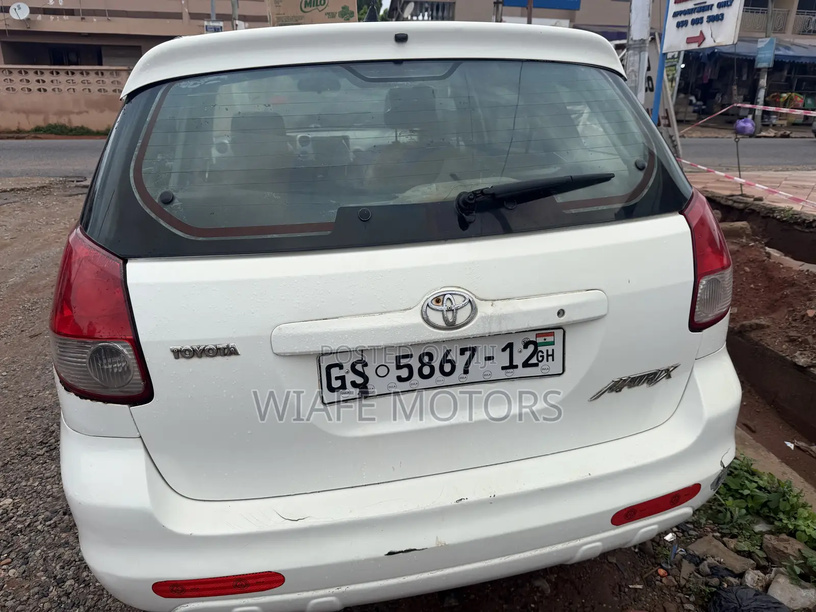 Toyota Matrix Hatchback FWD (1.8L 4cyl 5M) 2005 Black