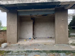 Stores 4 Rent at Adjen Kotoku Onions Market Just by the Road