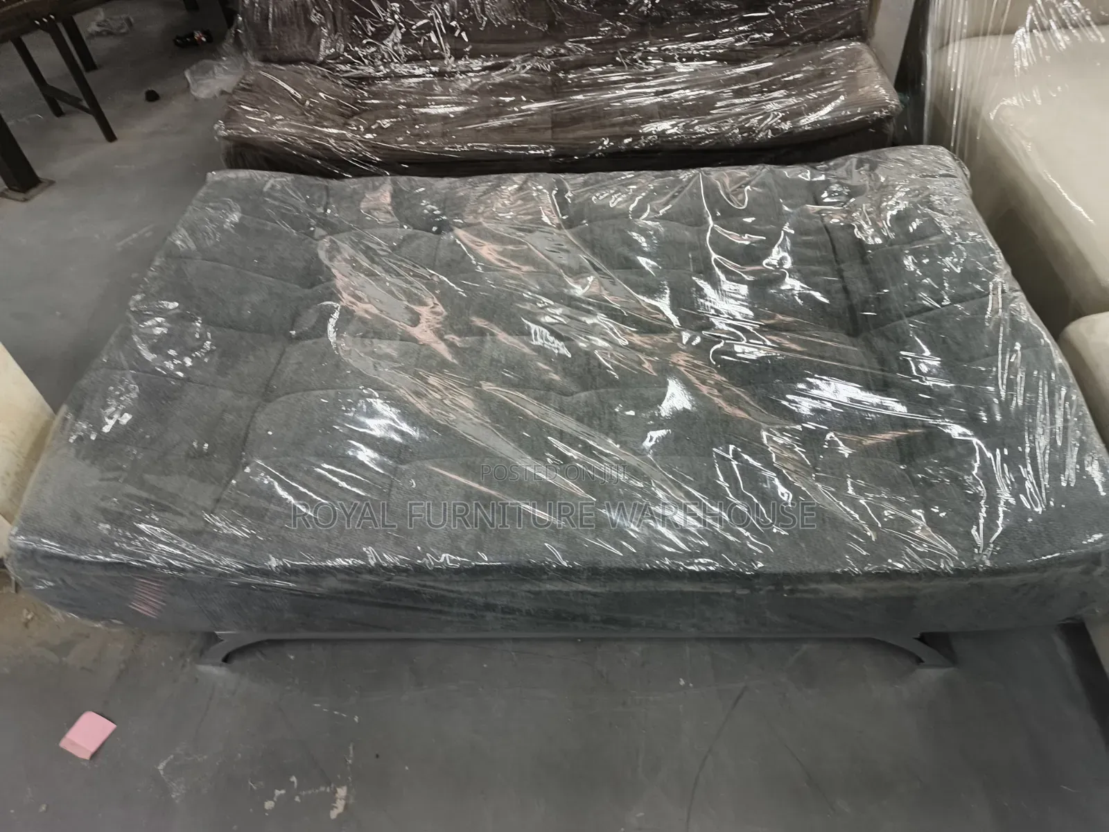 Comfort Convitible Sofa Bed (Convertible Click-Clack Futon Sofa Bed)