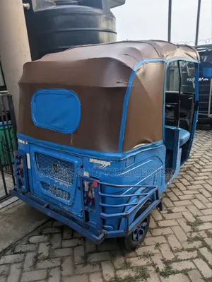 Bajaj RE 2021 Blue