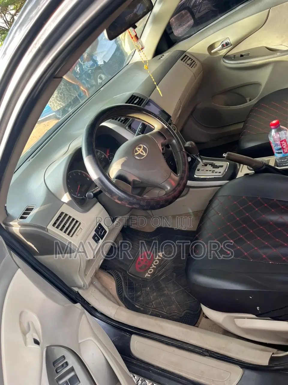 Toyota Corolla LE 4dr Sedan (1.8L 4cyl 4A) 2010 Gray