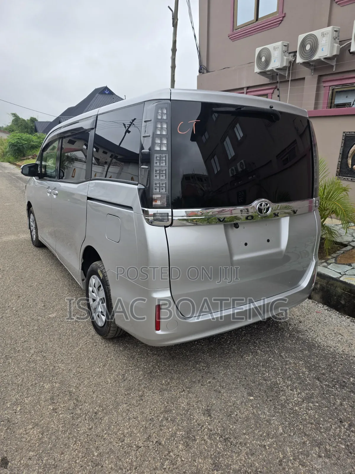 Toyota Voxy 2016 Silver