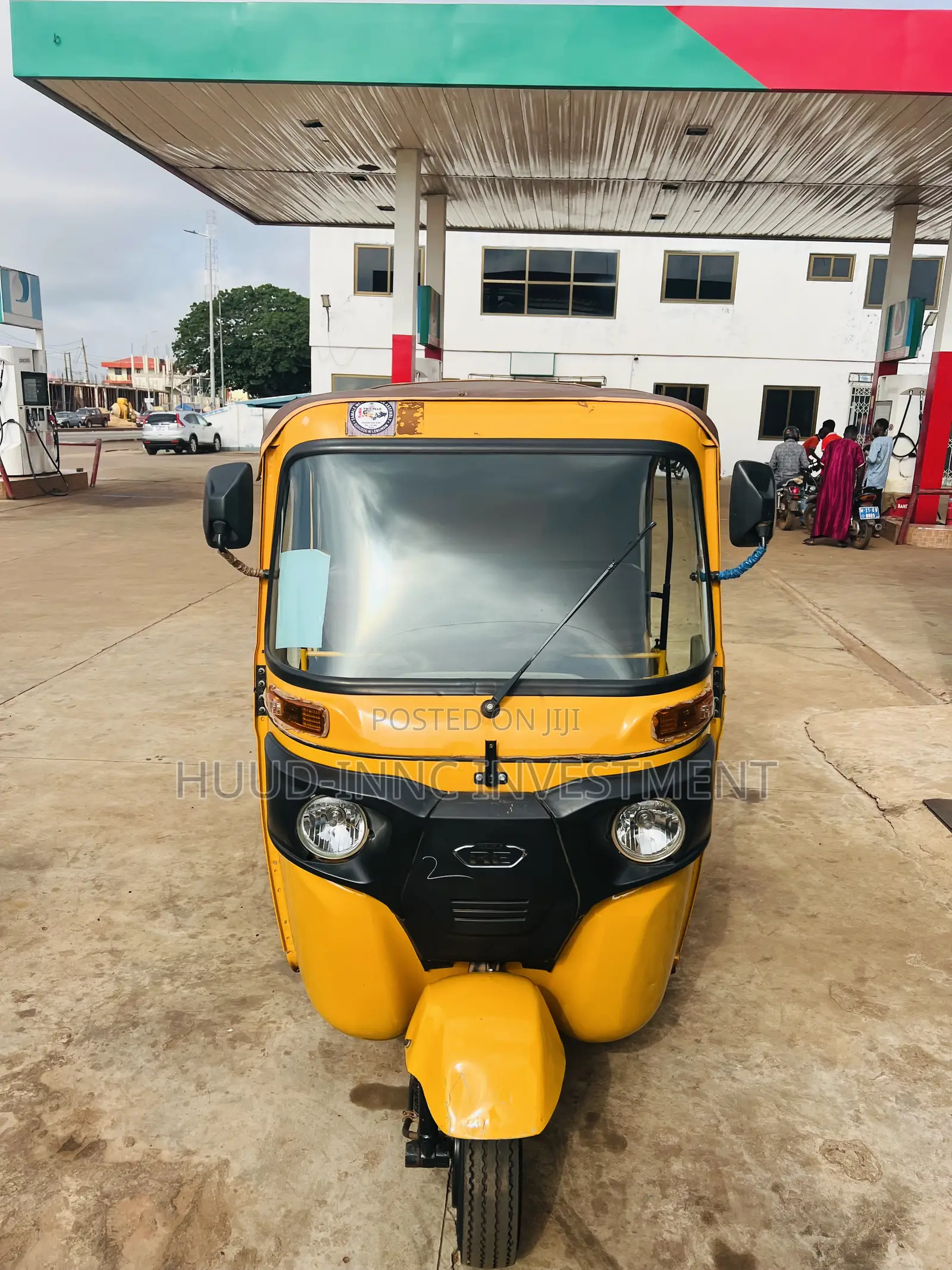 Bajaj RE 2026 Yellow