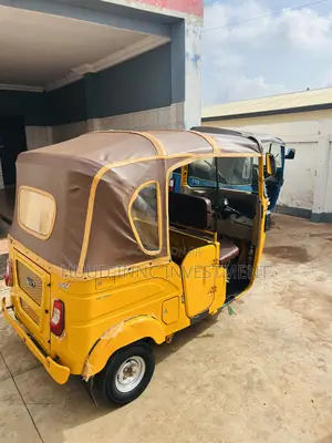 Bajaj RE 2026 Yellow