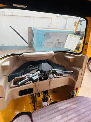 Bajaj RE 2026 Yellow
