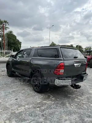 Toyota Hilux Revo Double Cab Deisel 2.8 AWD 2018 Silver