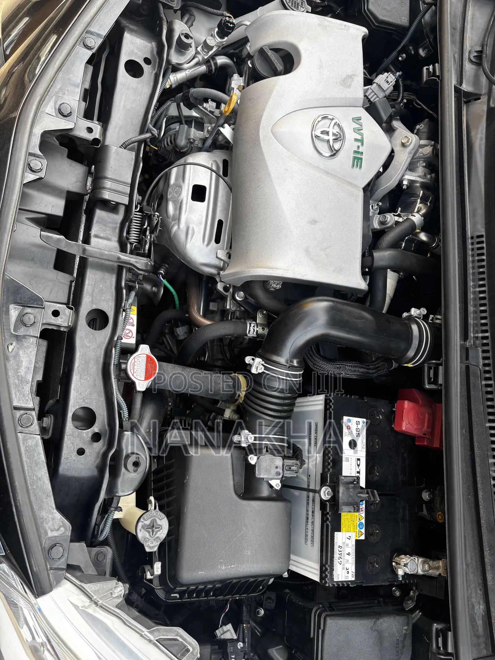 Toyota Vitz 1.3 AWD 3dr 2017 Black