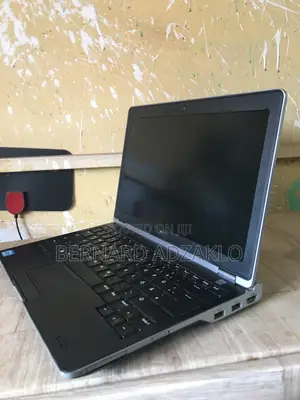 Laptop Dell Latitude e6230 4GB Intel Core i5 HDD 500GB