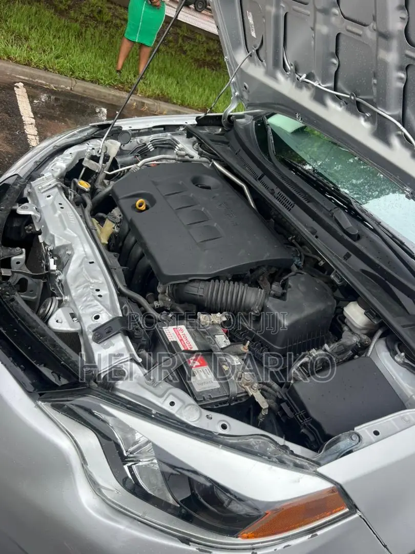 Toyota Corolla 2015 Silver