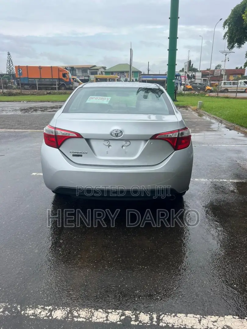Toyota Corolla 2015 Silver
