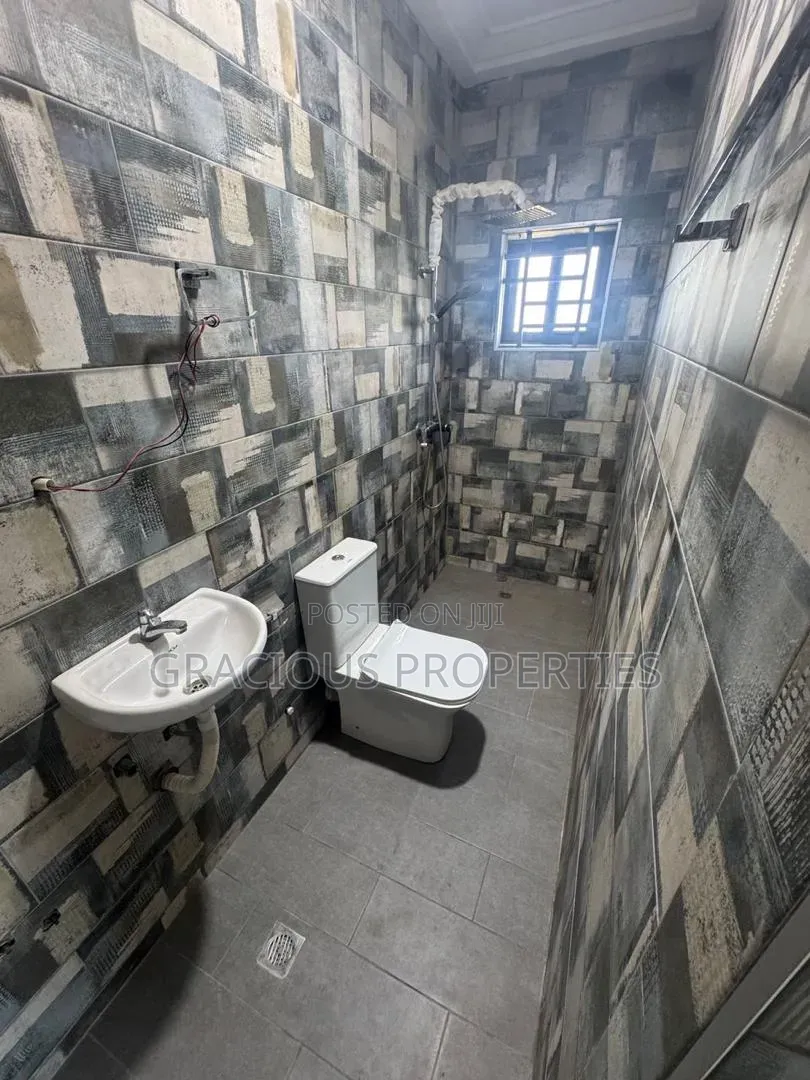 2bdrm Apartment in Gracious Properties, Mallam for rent