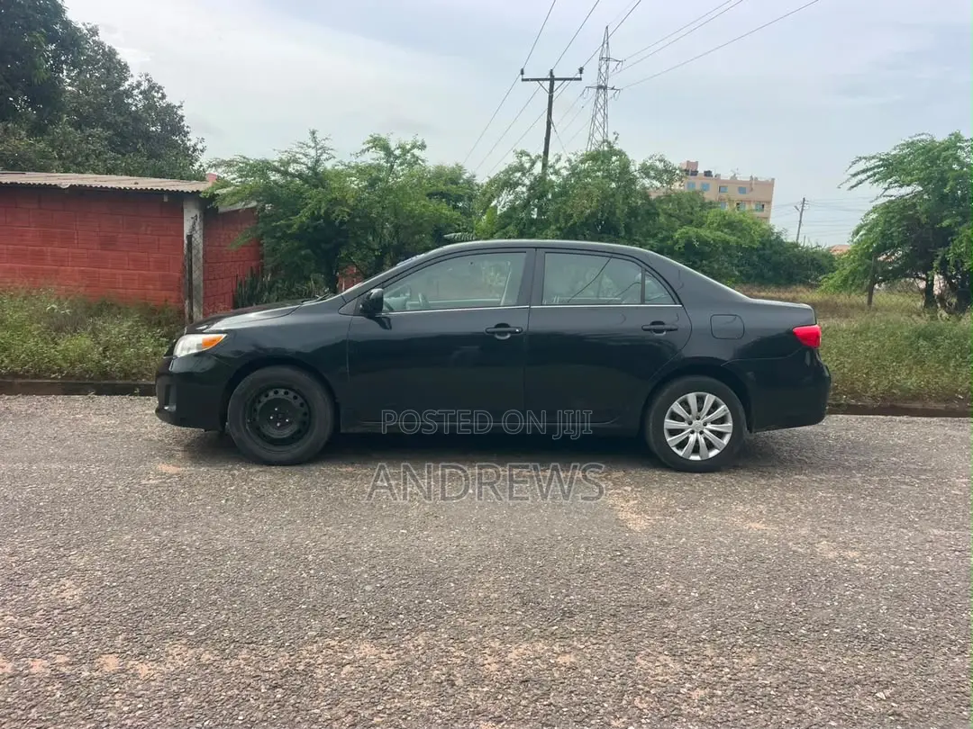 Toyota Corolla Fielder 2013 Black