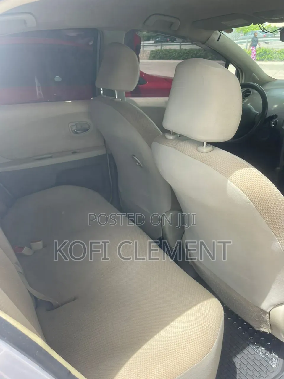 Toyota Vitz 2010 Silver