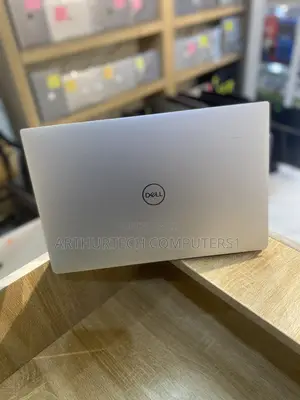 New Laptop Dell XPS 13 16GB Intel Core i5 SSD 512GB