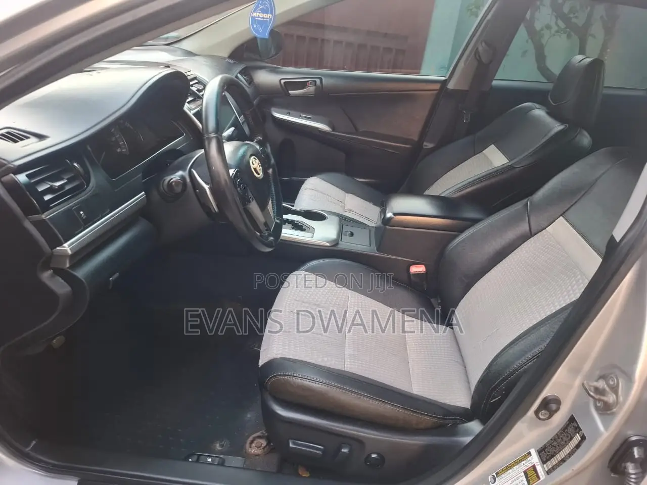 Toyota Camry SE 4dr Sedan (2.5L 4cyl 6A) 2014 Silver