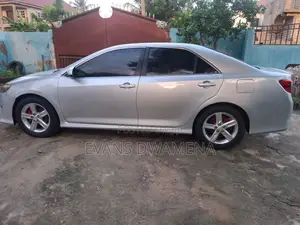Toyota Camry SE 4dr Sedan (2.5L 4cyl 6A) 2014 Silver