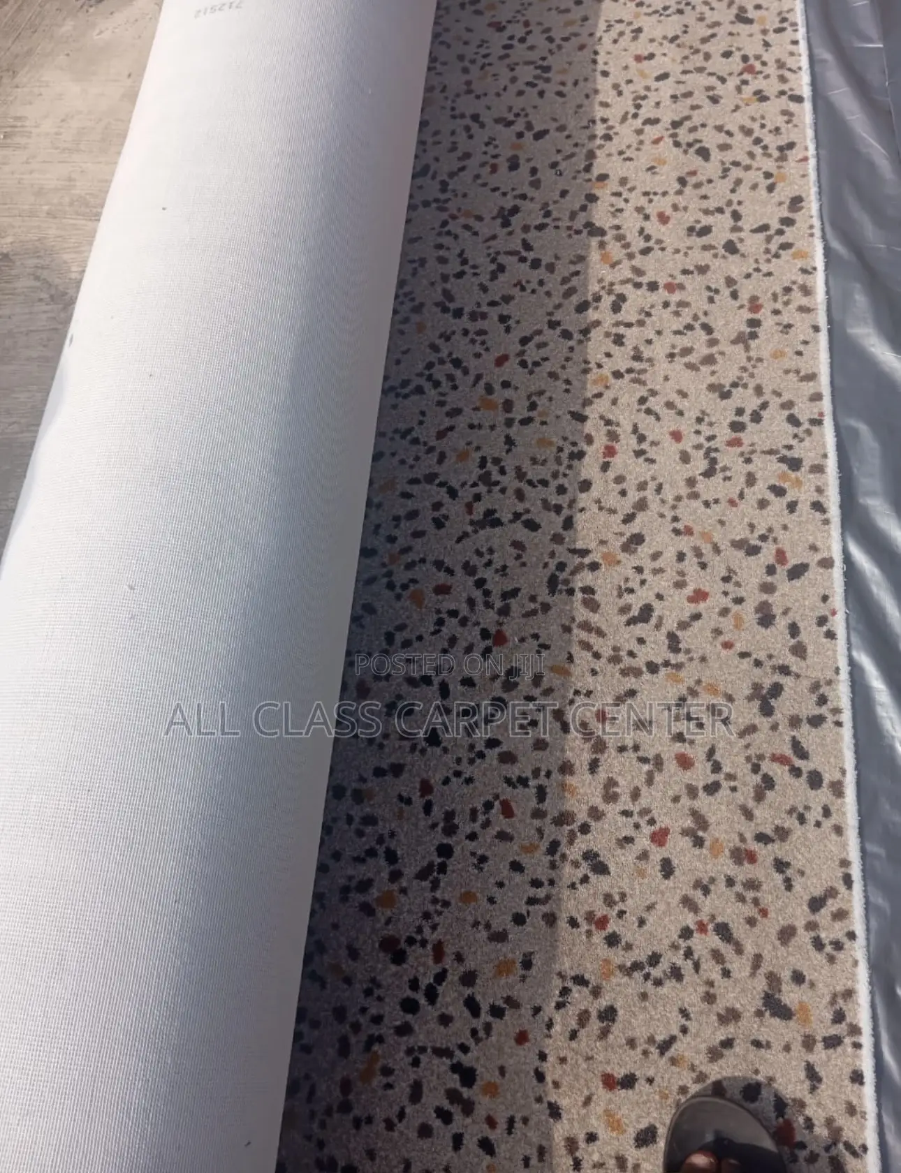 Fluffy and Thick Floor Carpet With Design