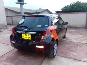 Toyota Vitz 2012 Purple