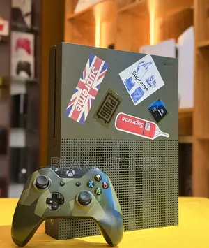 Xbox One S Army Console + 1 Controller