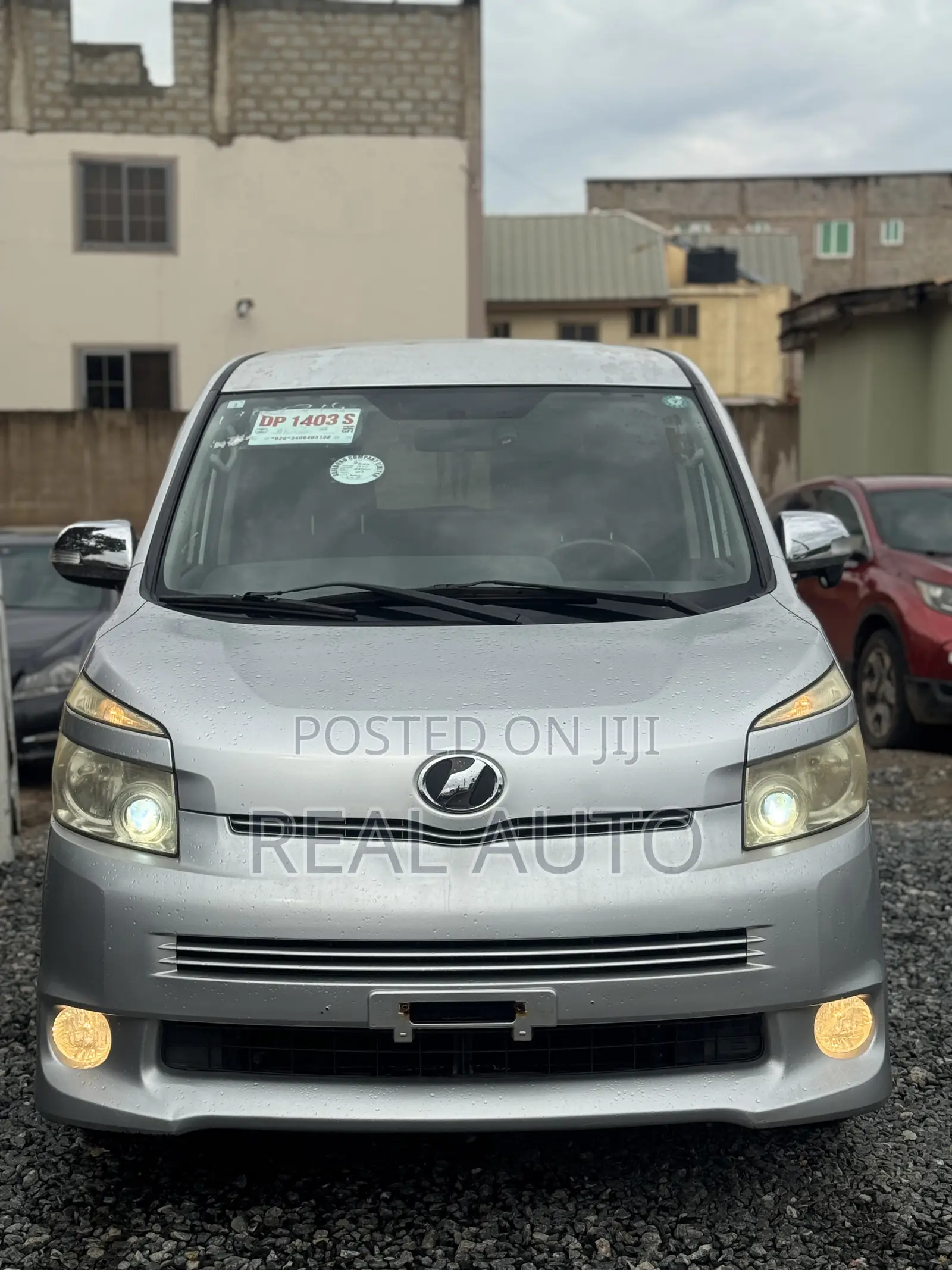 Toyota Voxy SV Premium 2014 Silver