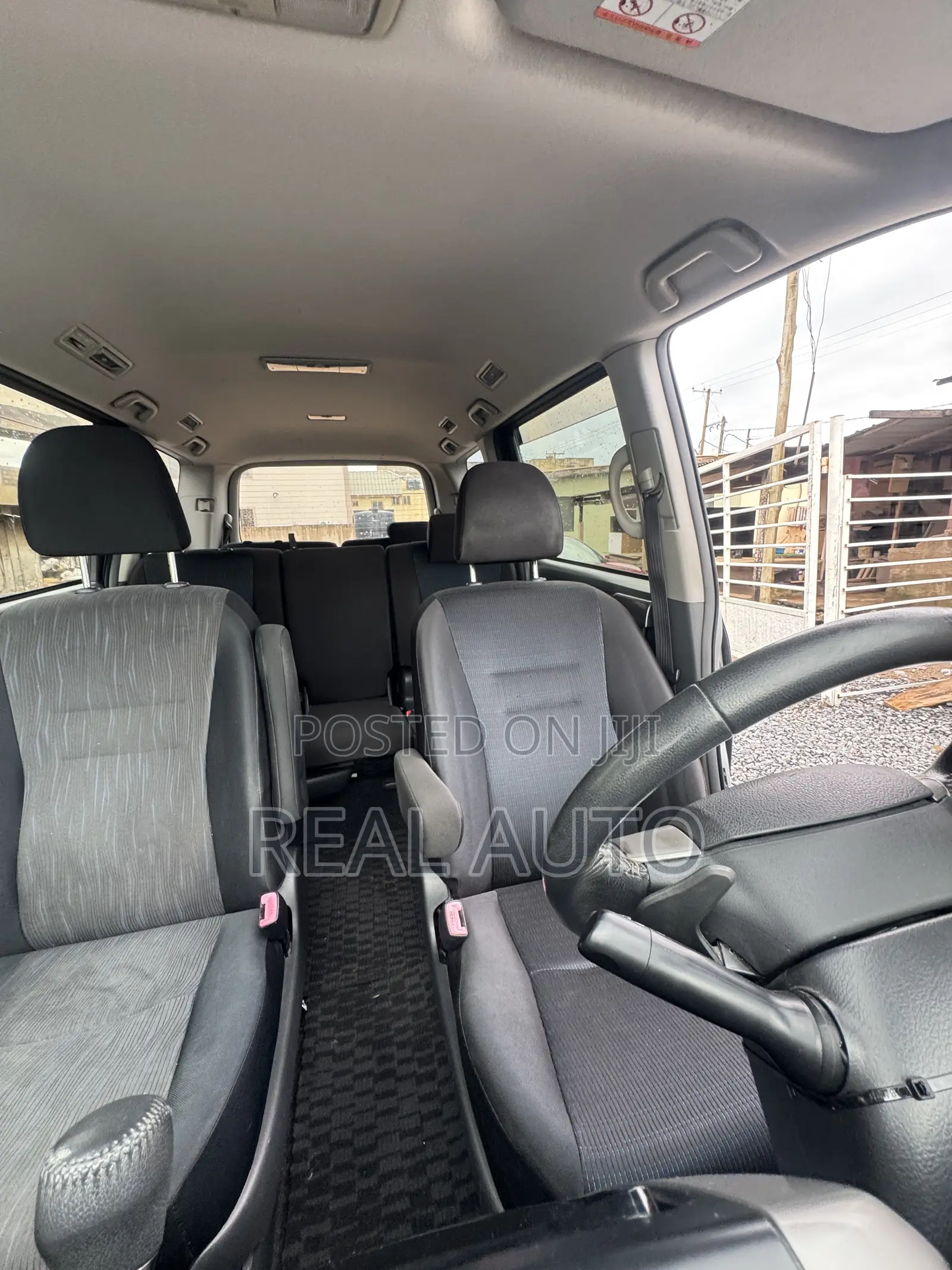 Toyota Voxy SV Premium 2014 Silver