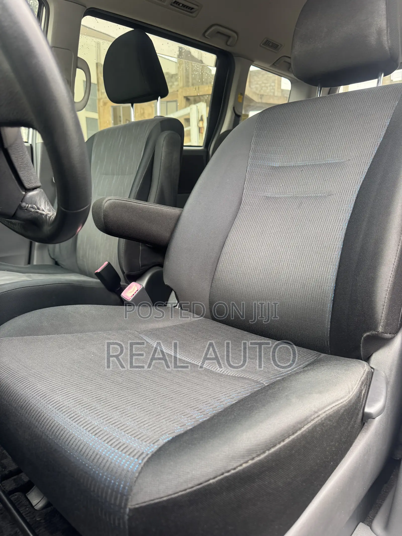 Toyota Voxy SV Premium 2014 Silver