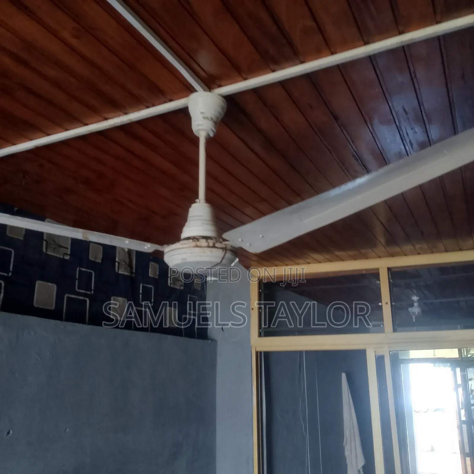 1bdrm Apartment in Dansoman, Round About for rent