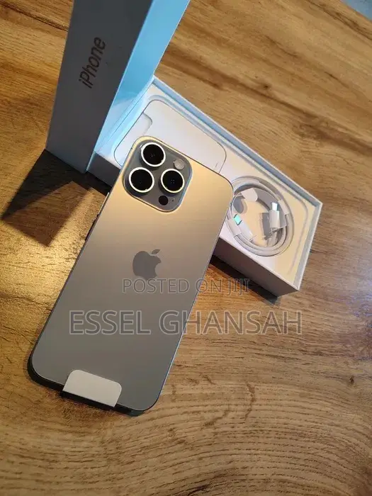 Apple iPhone 15 Pro Max 256 GB Silver
