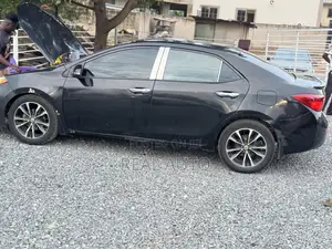 Toyota Corolla S Plus 4dr Sedan (1.8L 4cyl CVT) 2014 Black