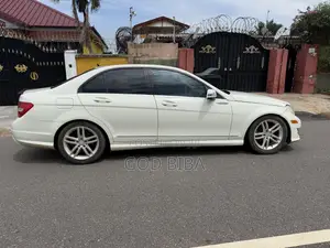 Mercedes-Benz C300 Luxury 4Matic Sedan AWD (3.5L 6cyl 7A) 2014 White