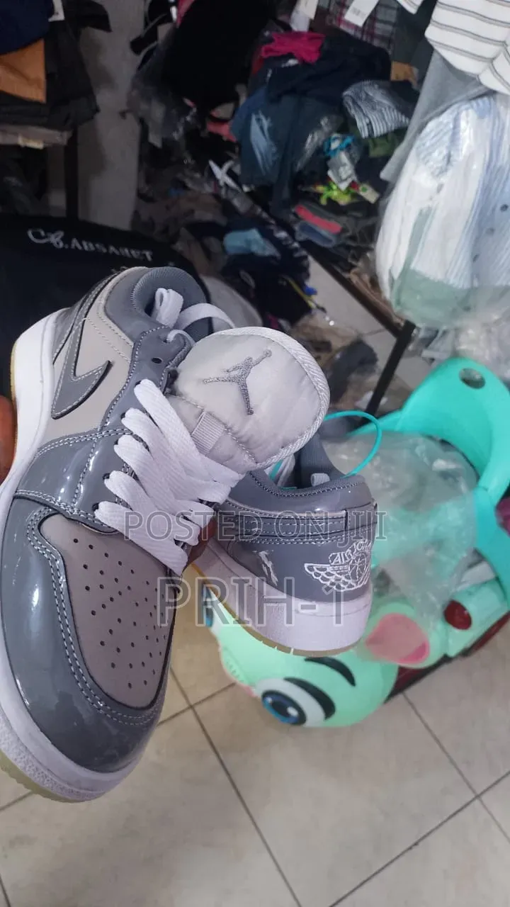 Boys Neakers